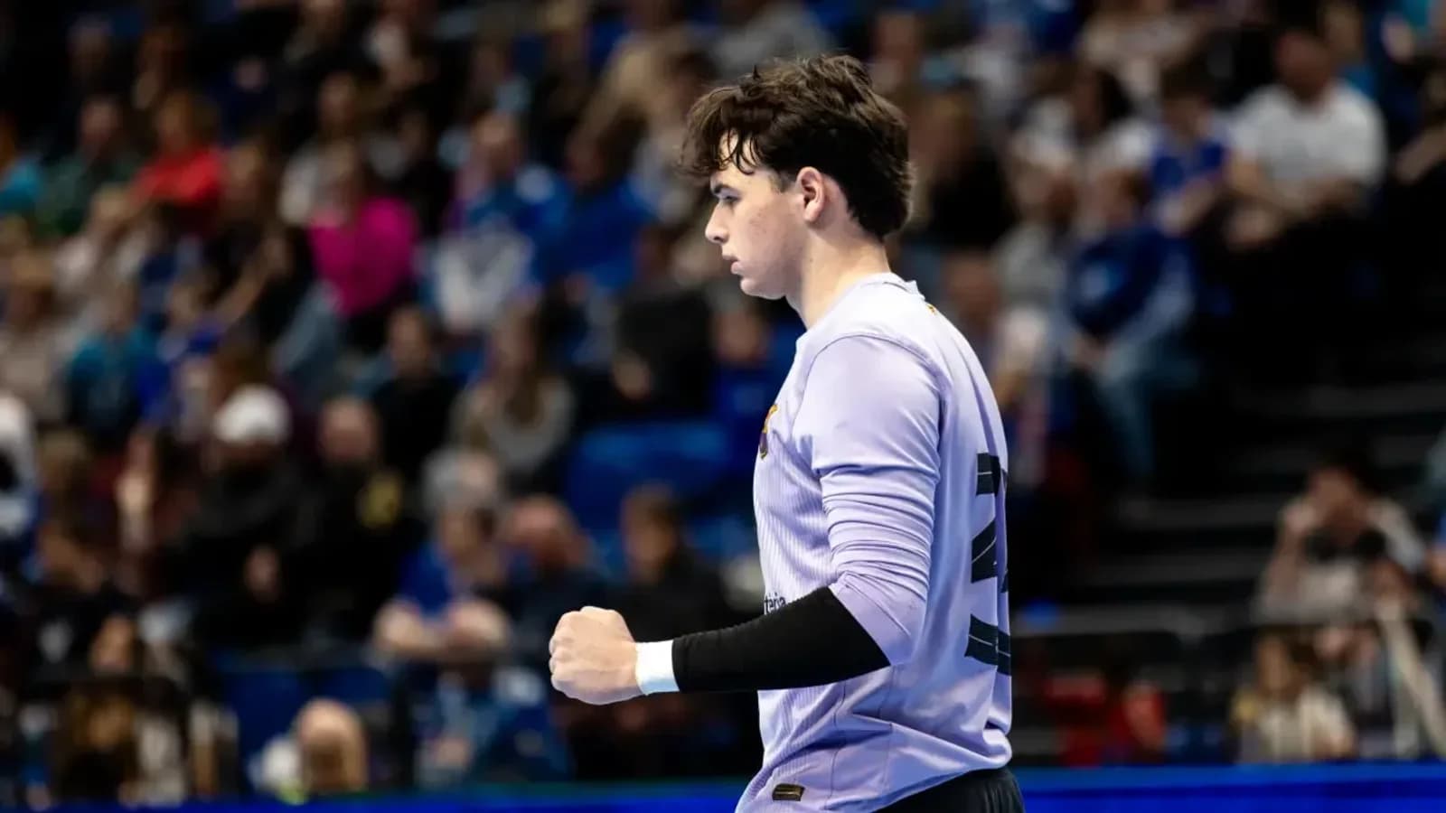 España ha debutado con una sufrida victoria ante Austria (25-23) en el Europeo sub-18 de balonmano de Serbia tras un espectacular final que ha neutralizado el partidazo · Fuente: Mundo Deportivo